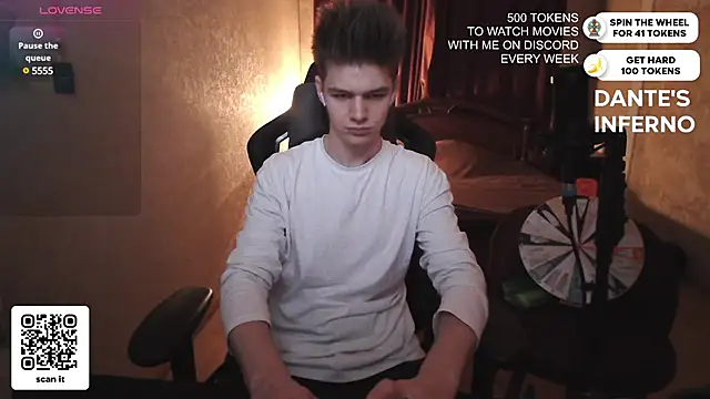 Snapshot of dantebigboi300 chatting on March 22, 2025, 5:31 pm dantebigboi300 online show from March 22, 2025, 5:31 pm