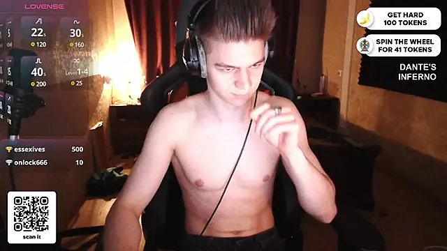 Snapshot of dantebigboi300 chatting on March 5, 2025, 6:45 pm dantebigboi300 online show from March 5, 2025, 6:45 pm