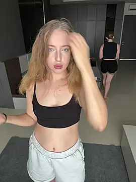 Nura n Sarah online show from February 11, 2026, 5:07 am