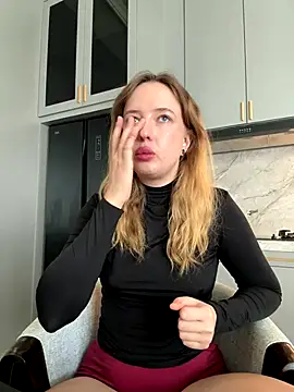 Snapshot of Nura_n_Sarah chatting on December 17, 2025, 5:12 am Nura n Sarah online show from December 17, 2025, 5:12 am