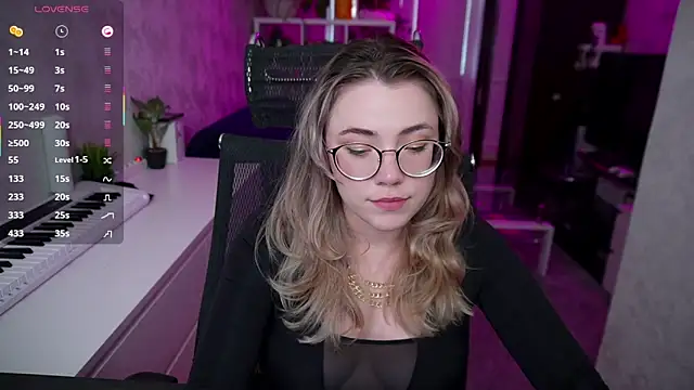 Snapshot of RemyCute chatting on September 14, 2025, 2:50 pm RemyCute online show from September 14, 2025, 2:50 pm