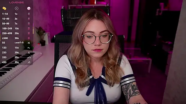 Snapshot of RemyCute chatting on September 12, 2025, 7:13 pm RemyCute online show from September 12, 2025, 7:13 pm