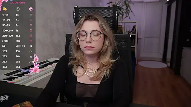 Snapshot of RemyCute chatting on January 30, 2025, 9:58 pm RemyCute online show from January 30, 2025, 9:58 pm