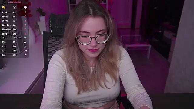 Snapshot of RemyCute chatting on November 22, 2025, 4:50 pm RemyCute online show from November 22, 2025, 4:50 pm