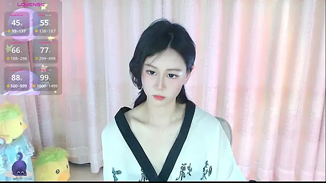 Aimee-520 online show from April 20, 2026, 1:52 am