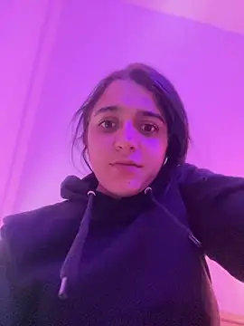 Snapshot of Alicia_Ruiz chatting on September 30, 2025, 6:25 pm Alicia Ruiz online show from September 30, 2025, 6:25 pm