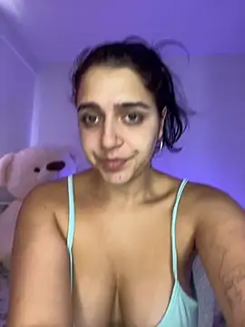 Snapshot of Alicia_Ruiz chatting on September 26, 2025, 5:09 pm Alicia Ruiz online show from September 26, 2025, 5:09 pm