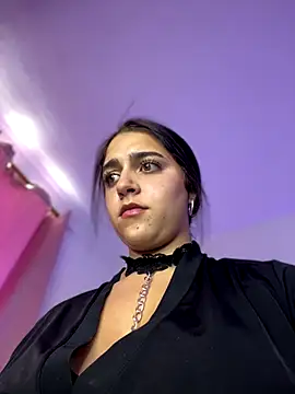 Snapshot of Alicia_Ruiz chatting on October 2, 2025, 6:00 pm Alicia Ruiz online show from October 2, 2025, 6:00 pm