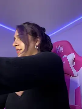 Snapshot of Alicia_Ruiz chatting on February 1, 2026, 1:15 am Alicia Ruiz online show from February 1, 2026, 1:15 am