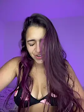 Snapshot of Alicia_Ruiz chatting on February 20, 2025, 12:36 pm Alicia Ruiz online show from February 20, 2025, 12:36 pm