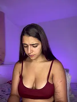 Snapshot of Alicia_Ruiz chatting on February 18, 2025, 1:11 pm Alicia Ruiz online show from February 18, 2025, 1:11 pm