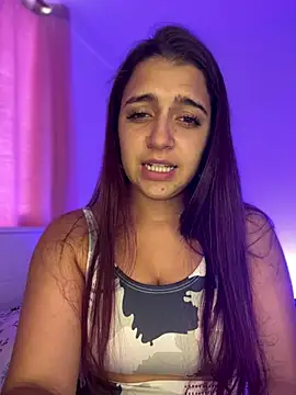 Snapshot of Alicia_Ruiz chatting on March 7, 2025, 5:49 pm Alicia Ruiz online show from March 7, 2025, 5:49 pm