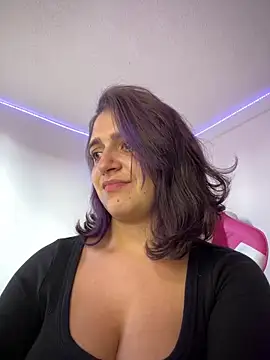 Alicia Ruiz online show from May 26, 2026, 8:07 pm