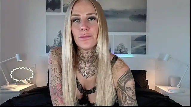 Lara-CumKitten online show from January 28, 2025, 2:42 pm