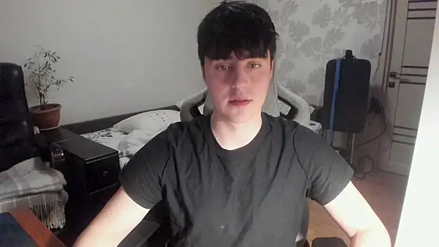 Knuckles17 online show from December 18, 2025, 3:00 am