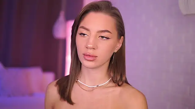 MaryHillty online show from November 10, 2025, 4:12 pm