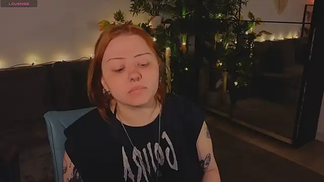 bitchofsun  online show from May 28, 2026, 2:23 pm