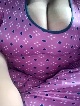 Snapshot of Seema_99 chatting on November 12, 2025, 10:57 pm Seema 99 online show from November 12, 2025, 10:57 pm