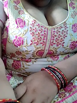 Snapshot of Seema_99 chatting on September 23, 2025, 4:52 am Seema 99 online show from September 23, 2025, 4:52 am