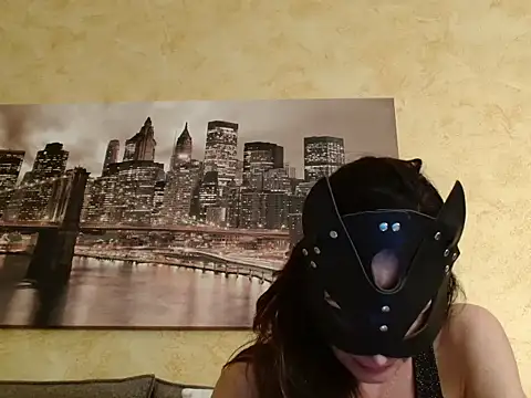 daniita online show from April 28, 2026, 8:35 pm