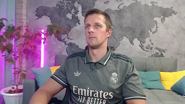 Snapshot of VikingChrisss chatting on November 3, 2025, 10:30 am VikingChrisss online show from November 3, 2025, 10:30 am