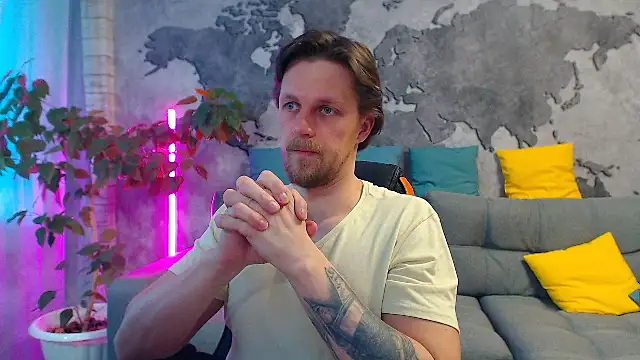 Snapshot of VikingChrisss chatting on April 27, 2026, 9:51 am VikingChrisss online show from April 27, 2026, 9:51 am