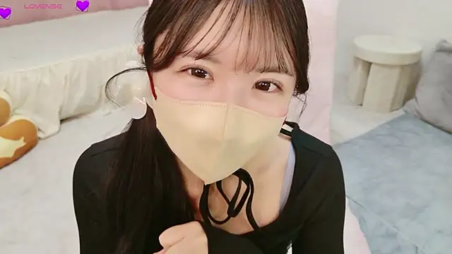Snapshot of anchan_ chatting on May 4, 2026, 1:47 pm anchan online show from May 4, 2026, 1:47 pm