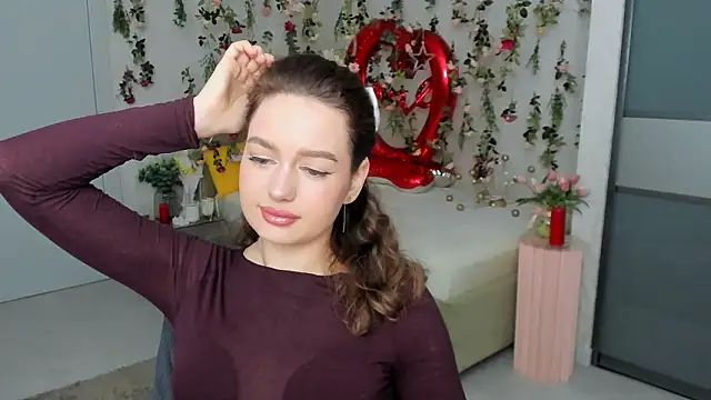 MiracleCurly online show from February 19, 2026, 4:04 pm