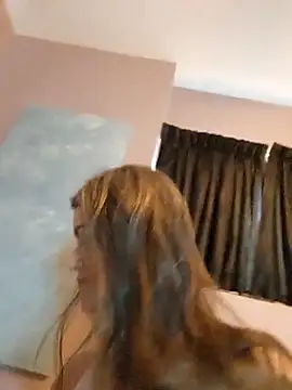 Snapshot of Lilmissvyx chatting on March 21, 2025, 1:02 am Lilmissvyx online show from March 21, 2025, 1:02 am