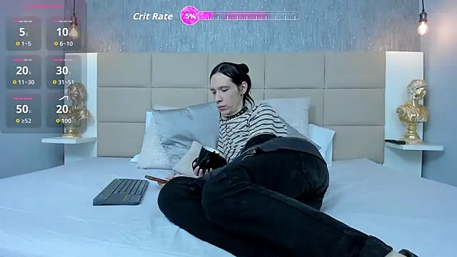 Hecatee 77 online show from March 28, 2026, 7:48 pm