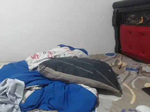 PONSE LATINO online show from April 15, 2026, 1:55 am