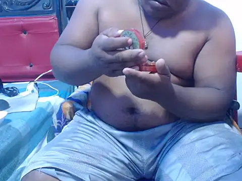 PONSE LATINO online show from November 28, 2025, 4:51 pm