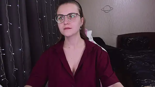 Snapshot of MissBrightShine chatting on February 27, 2025, 12:56 pm MissBrightShine online show from February 27, 2025, 12:56 pm
