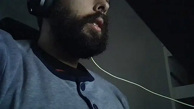 Snapshot of SouTarado69 chatting on December 26, 2024, 8:07 am SouTarado69 online show from December 26, 2024, 8:07 am