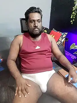 Snapshot of Rayansmith_ chatting on November 19, 2025, 10:43 pm Rayansmith online show from November 19, 2025, 10:43 pm