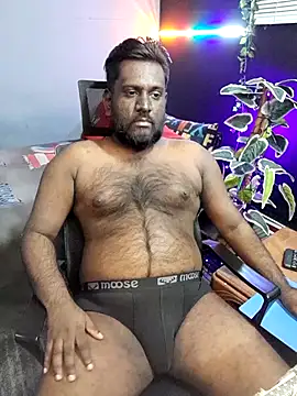 Snapshot of Rayansmith_ chatting on December 15, 2025, 12:11 pm Rayansmith online show from December 15, 2025, 12:11 pm