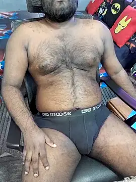 Rayansmith  online show from December 21, 2025, 4:03 am