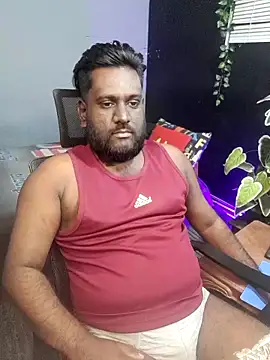 Snapshot of Rayansmith_ chatting on October 28, 2025, 10:09 pm Rayansmith online show from October 28, 2025, 10:09 pm