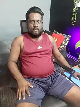 Snapshot of Rayansmith_ chatting on November 13, 2025, 10:35 pm Rayansmith online show from November 13, 2025, 10:35 pm