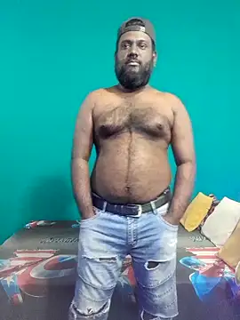 Rayansmith  online show from February 16, 2026, 11:24 pm