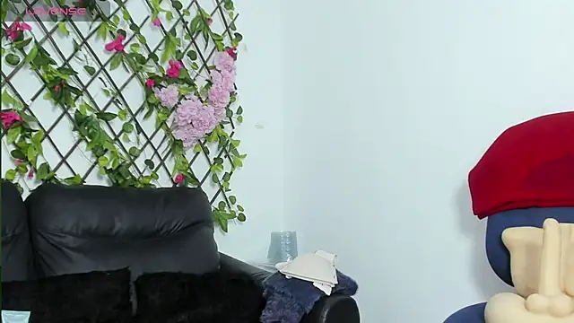 merlyna goldens online show from November 15, 2025, 1:53 am