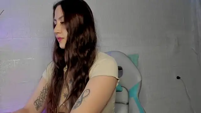Snapshot of Lauryn_muller chatting on May 24, 2026, 6:13 am Lauryn muller online show from May 24, 2026, 6:13 am