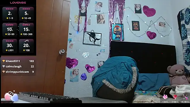 Snapshot of Saray_extrovert_ chatting on February 27, 2025, 1:38 pm Saray extrovert online show from February 27, 2025, 1:38 pm