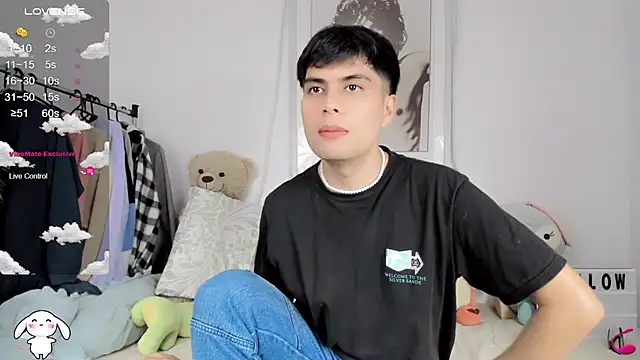 Snapshot of lucas_cute chatting on February 20, 2025, 6:35 pm lucas cute online show from February 20, 2025, 6:35 pm