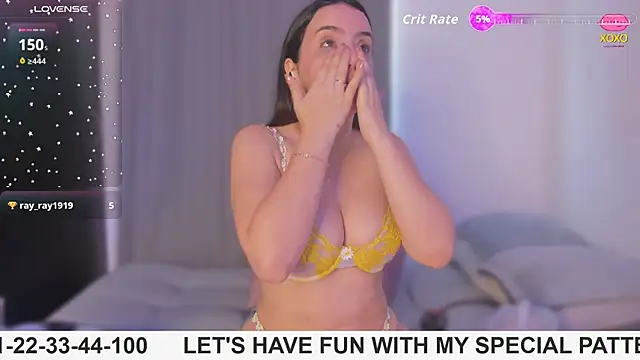 Snapshot of rouse_lili chatting on November 17, 2025, 4:44 pm rouse lili online show from November 17, 2025, 4:44 pm