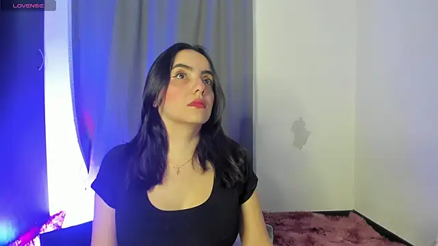 Snapshot of rouse_lili chatting on June 6, 2026, 11:59 am rouse lili online show from June 6, 2026, 11:59 am