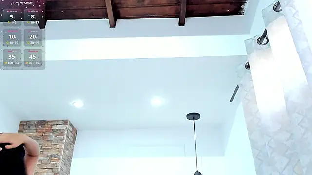 Snapshot of Paula_Desousa chatting on November 7, 2025, 7:51 pm Paula Desousa online show from November 7, 2025, 7:51 pm