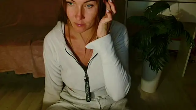 Imcarrieberry online show from April 16, 2026, 3:13 pm