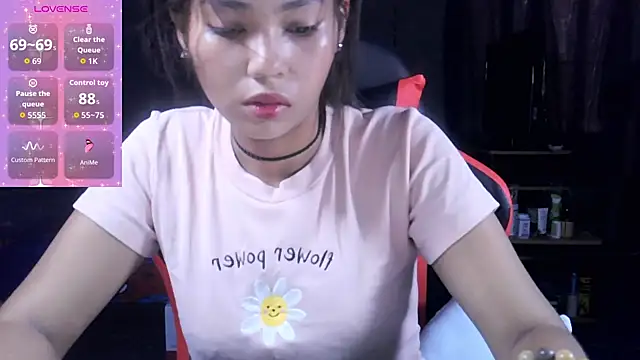 Snapshot of Meili_ chatting on October 19, 2025, 5:32 am Meili  online show from October 19, 2025, 5:32 am