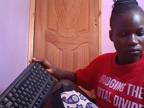 Snapshot of prettychic5 chatting on September 15, 2025, 7:20 am prettychic5 online show from September 15, 2025, 7:20 am